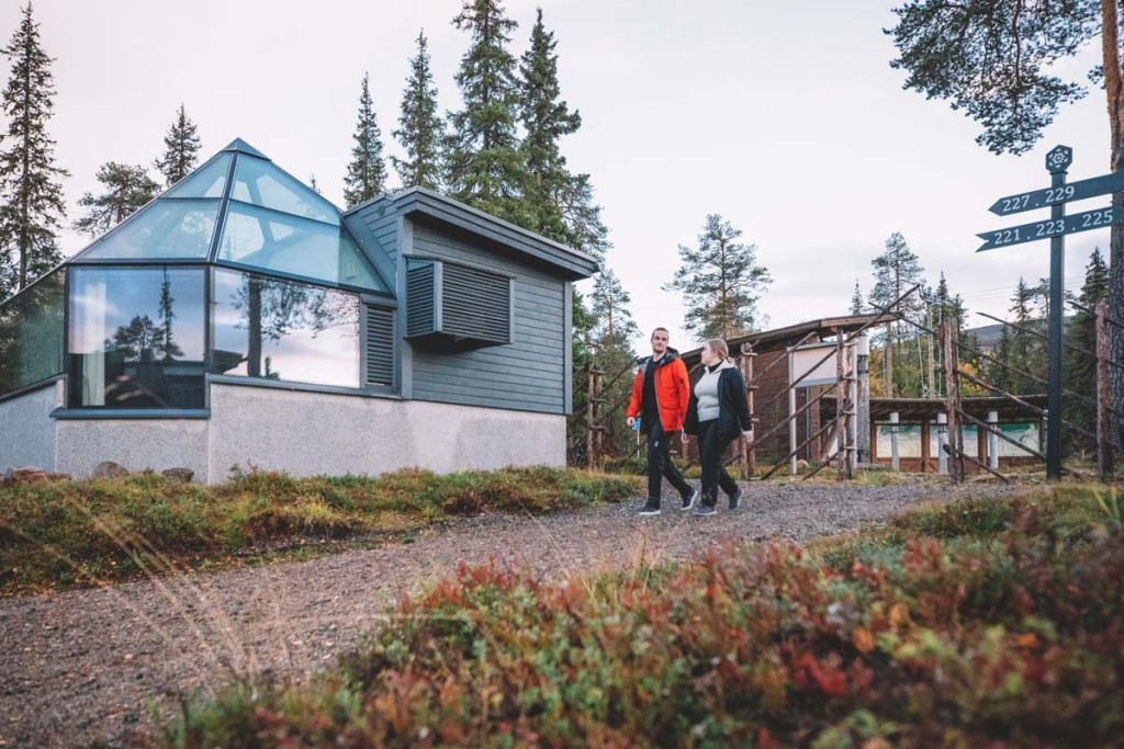 Aurora_igloos_luosto_lapland